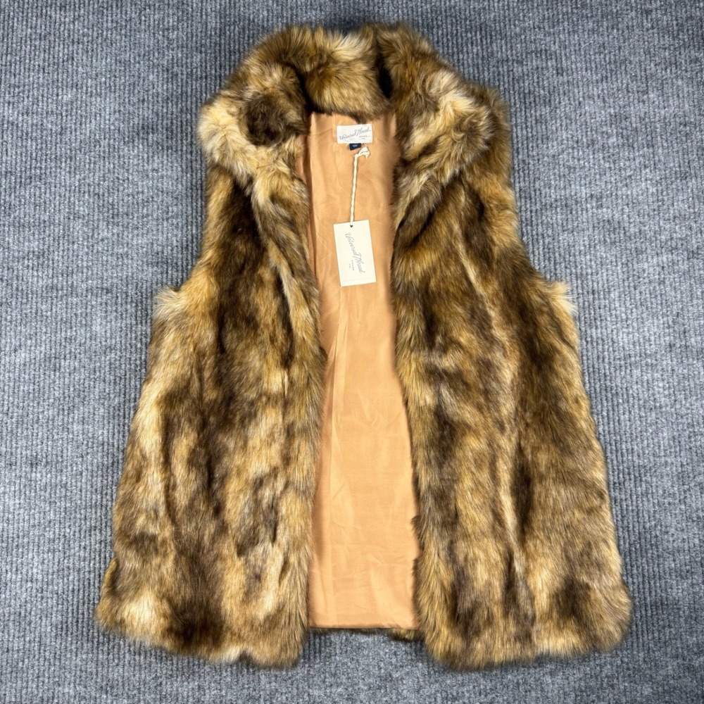 Universal Thread Vest Womens OS Faux Fur Après Ski Boho Snow Bunny Luxe NEW